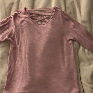 Long sleeve top.